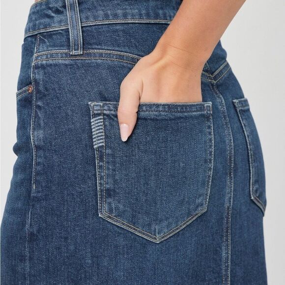 PAIGE Angela Maxi Raw Hem Denim Skirt in ‘Sketchbook’ dark wash - Picture 7 of 10